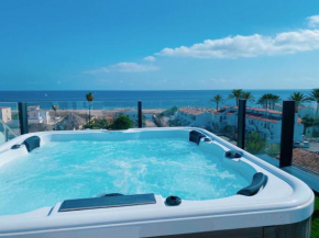 Exclusivo Ático de Lujo en la Playa - holaVivienda Inmobiliaria